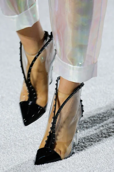 Look 3